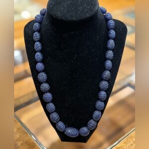 Blue Sapphire 569 Cts Single Strand Carved Leaf Natural Gemstone Beaded Necklace